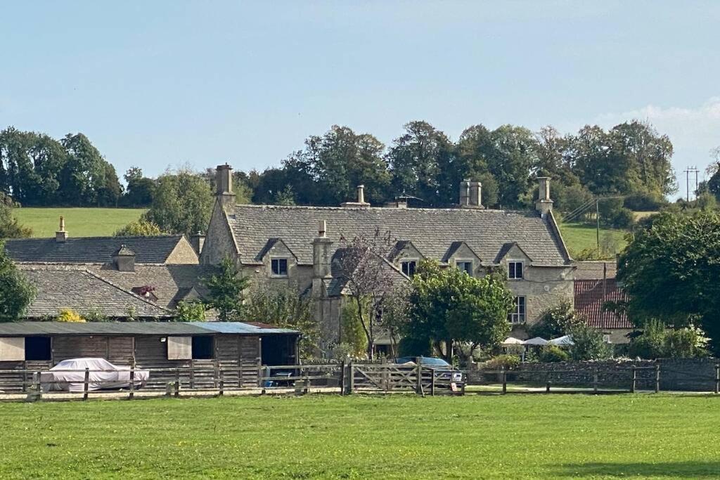 The Old Manor Coach House Lägenhet Cirencester Exteriör bild